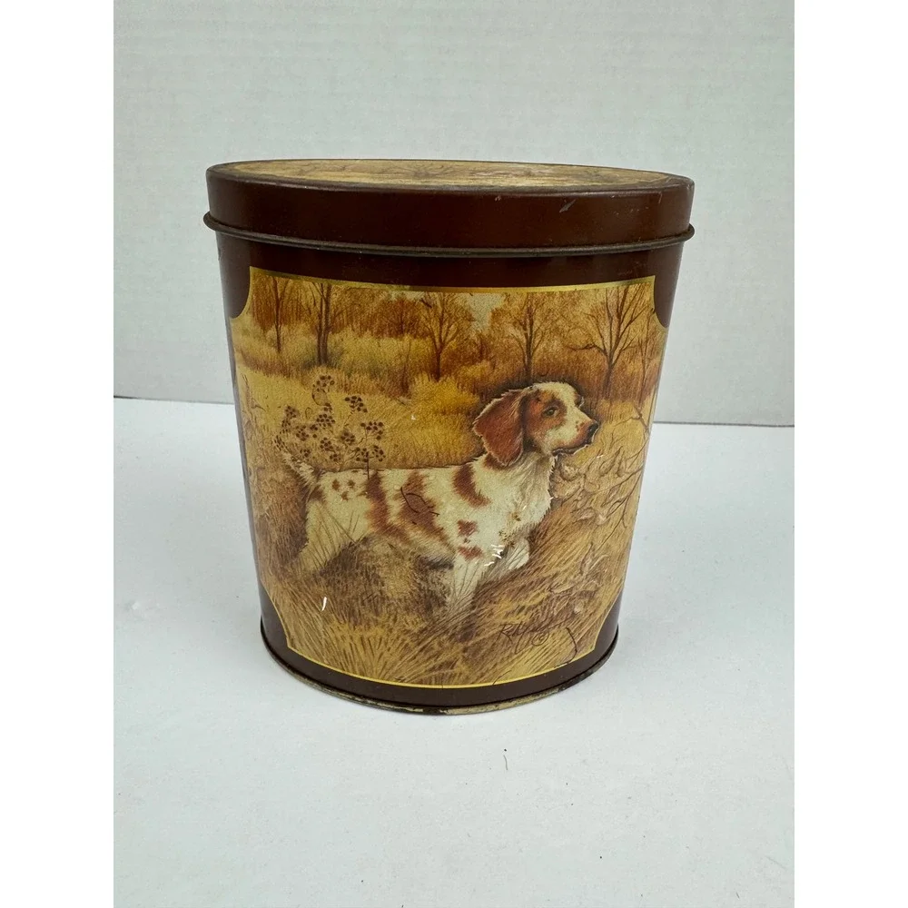 Vintage Hunting Dog Brittany Spaniel Oval Metal Tin Autumn Landscape 5 Inch